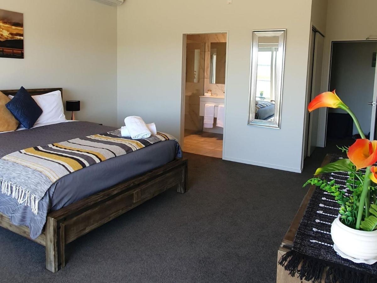 Pukaki Air Lodge Туизъл Екстериор снимка